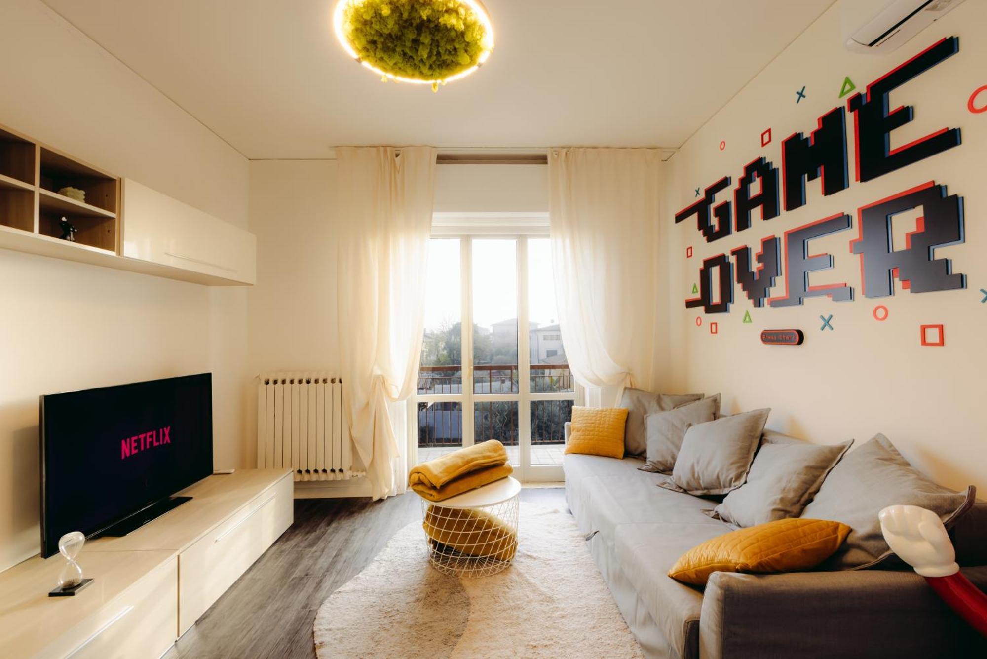 Arcade House Verona Fiera Netflix + Videogame エクステリア 写真
